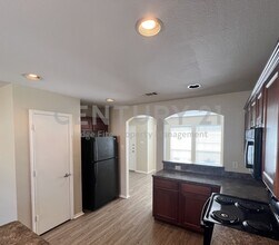 10465 Hideaway Trail in Fort Worth, TX - Building Photo - Building Photo