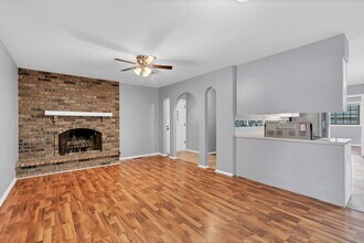 1306 Brookfield Ln in Derby, KS - Building Photo - Building Photo