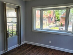 10730 S Lafayette Ave in Chicago, IL - Building Photo - Building Photo