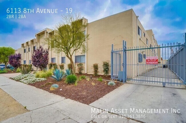 6113 8th Ave. in Los Angeles, CA - Foto de edificio - Building Photo
