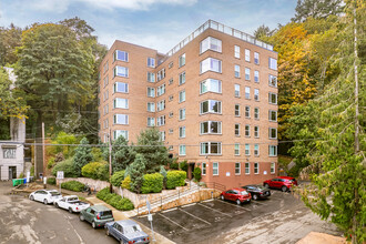 Cardinell View in Portland, OR - Building Photo - Primary Photo