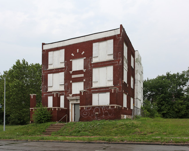 1300-1302 E 27th St in Kansas City, MO - Foto de edificio - Building Photo