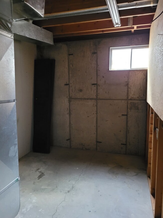 2215 New Hampshire St in Green River, WY - Building Photo - Building Photo