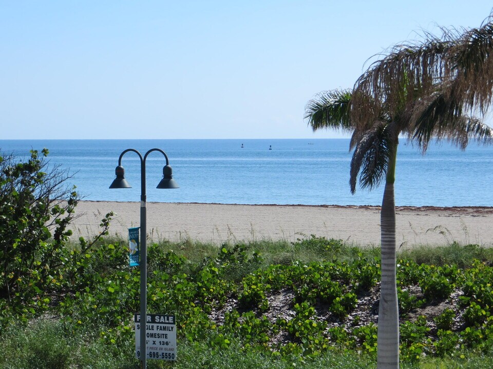 355 S Ocean Dr in Fort Pierce, FL - Foto de edificio