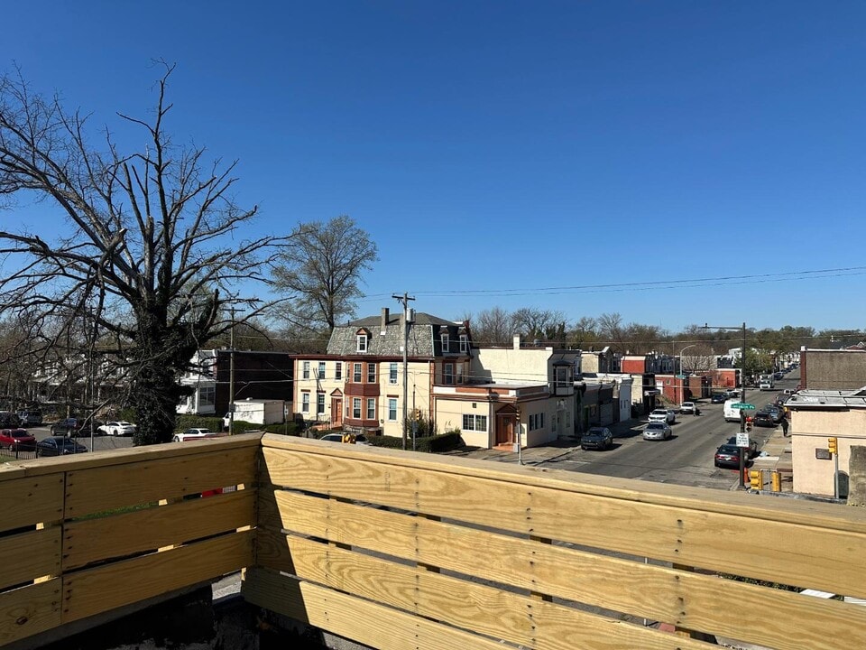 2029 Chelten Ave in Philadelphia, PA - Building Photo