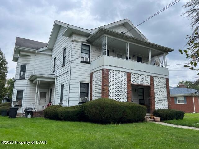 property at 691-693 Wyoming Ave