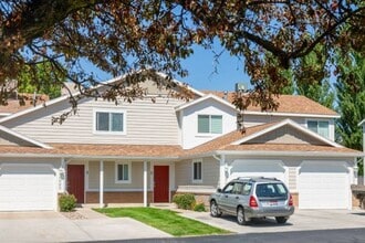 Devonshire Court in North Logan, UT - Building Photo - Building Photo