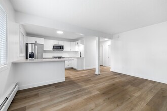 2242-2242 Scarth St in Regina, SK - Building Photo - Building Photo