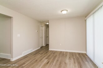 5809 Benny Rd in Louisville, KY - Building Photo - Building Photo