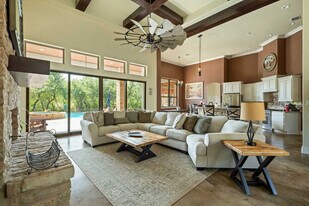 1194 Vaquero Wy in Wimberley, TX - Building Photo