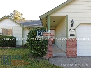 1902 Valeri Dr in Newberg, OR - Building Photo - Building Photo