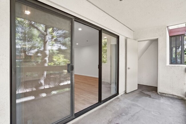496 W Charleston Rd in Palo Alto, CA - Building Photo - Building Photo