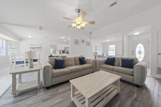 406 Shorewood Cir in Pensacola, FL - Building Photo - Building Photo