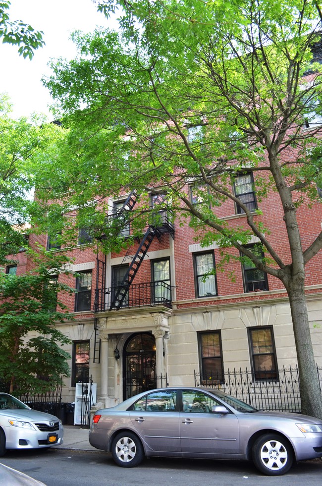 419 16th St in Brooklyn, NY - Foto de edificio - Building Photo