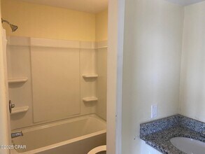 113 Marin Dr in Panama City, FL - Foto de edificio - Building Photo