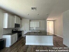 13643 Pickett Canyon in San Antonio, TX - Building Photo - Building Photo
