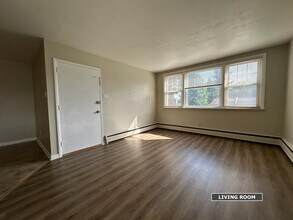 4301 Ashburner St in Philadelphia, PA - Building Photo - Building Photo