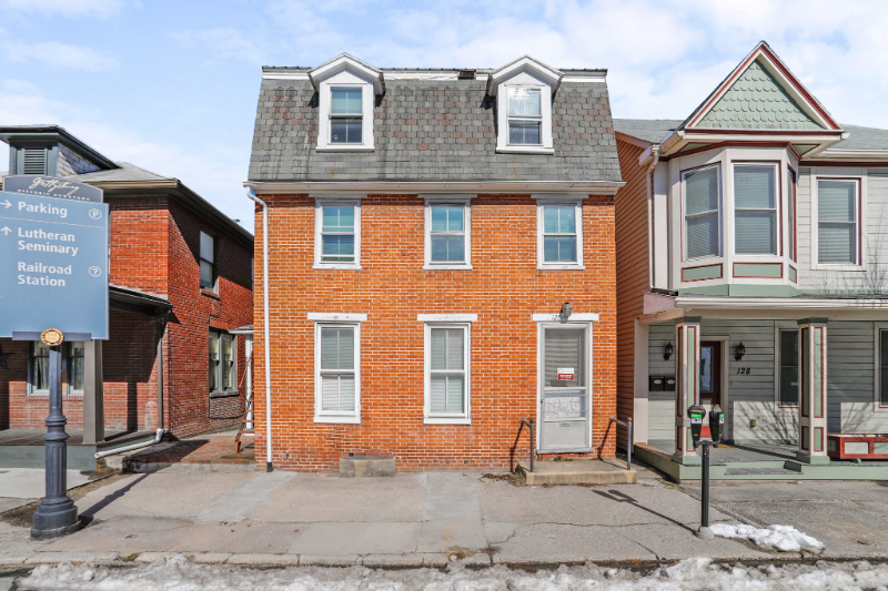 126 York St in Gettysburg, PA - Building Photo