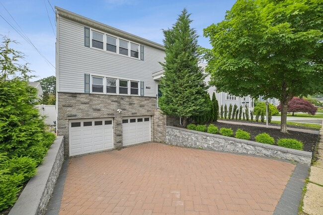 property at 862 Dewey St