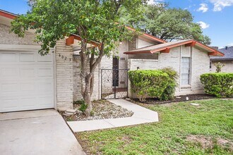 6023 Kinman Dr in San Antonio, TX - Building Photo - Building Photo