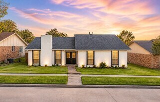 4716 Roberts Dr in The Colony, TX - Building Photo