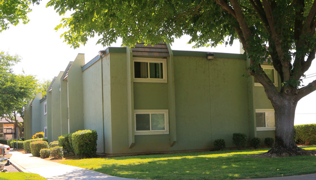 Casa Del Este Apartments in Marysville, CA - Building Photo - Building Photo