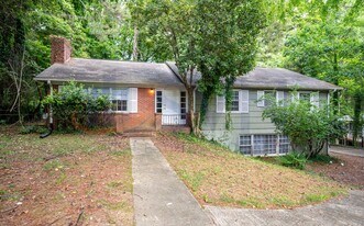 406 N Estes Dr in Chapel Hill, NC - Building Photo
