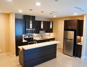 1445 Ozark Ave in McAllen, TX - Building Photo - Building Photo