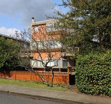 1115 W 10th Ave in Vancouver, BC - Building Photo
