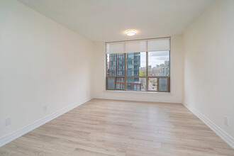 40 Scollard St in Toronto, ON - Building Photo - Building Photo