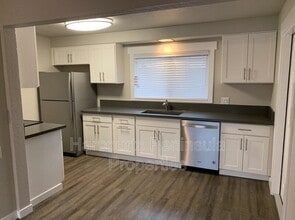 3590 NW Anderson Hill Rd in Silverdale, WA - Building Photo - Building Photo