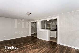 5183 Warfield Dr in Memphis, TN - Building Photo - Building Photo