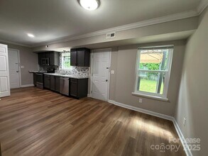 431 Kingville Dr in Charlotte, NC - Building Photo - Building Photo