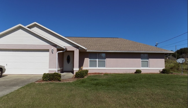 property at 17 Hemlock Radial Ct
