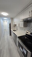 6985 Canada Wy in Burnaby, BC - Building Photo - Building Photo