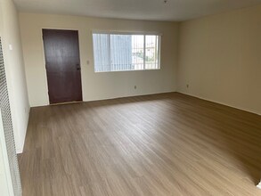 4040 W 130th St in Hawthorne, CA - Building Photo - Building Photo