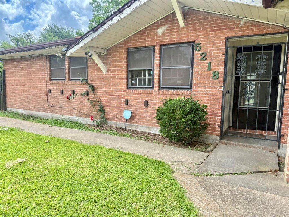 5218 Canterway Dr in Houston, TX - Building Photo