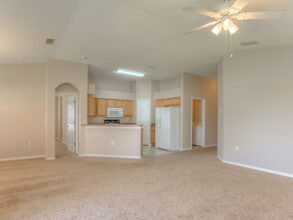 7608 Mt Laurel Dr in Zephyrhills, FL - Building Photo - Building Photo
