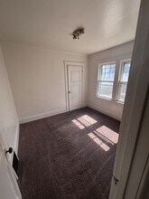 2222 N Ellis St in Peoria, IL - Building Photo - Building Photo