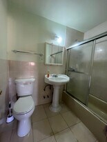 40-29 191st St in Queens, NY - Building Photo