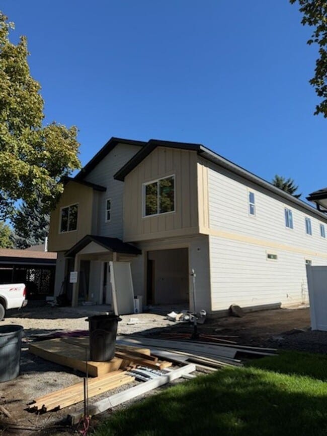property at 1404 N 5th St