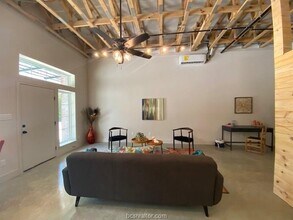 305 W 27th St in Bryan, TX - Building Photo - Building Photo