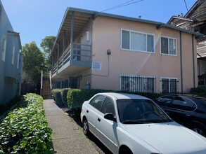 1926 Alcatraz Ave in Berkeley, CA - Building Photo - Primary Photo