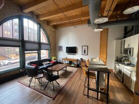 400 N 1st St in Minneapolis, MN - Building Photo