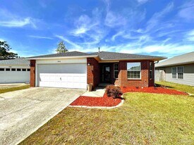 346 Mizzen Ln in Pensacola, FL - Building Photo