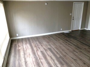 1350 Sherman Ave in Leavenworth, KS - Building Photo - Building Photo