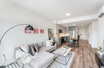 857 COMMUNIPAW Ave in Jersey City, NJ - Building Photo - Building Photo