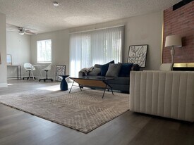 919 Bell St in Sacramento, CA - Building Photo