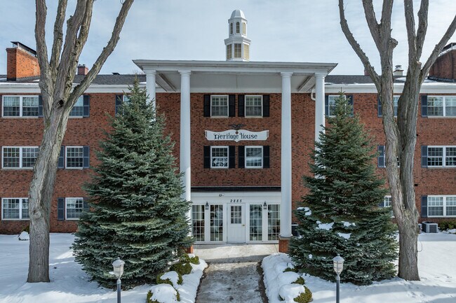 Heritage House Condominiums in Rocky River, OH - Building Photo - Building Photo