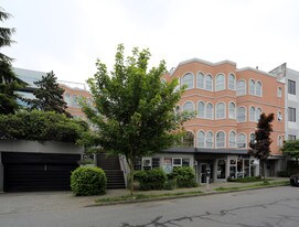 The Maximillion in Vancouver, BC - Building Photo